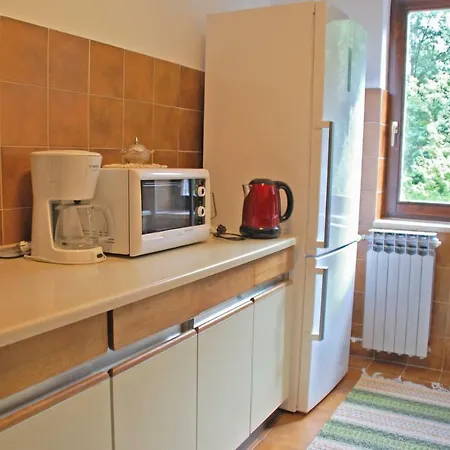 Spacious In Quiet Surrounding Appartement *