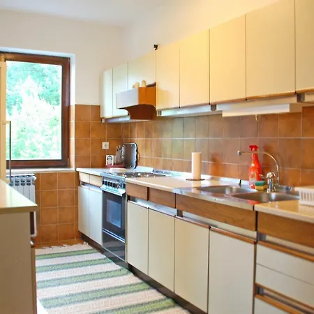 Spacious In Quiet Surrounding *