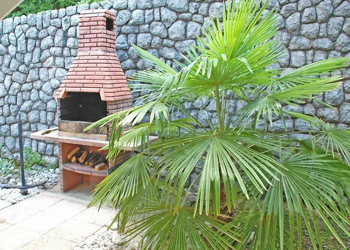 Spacious In Quiet Surrounding * Ičići