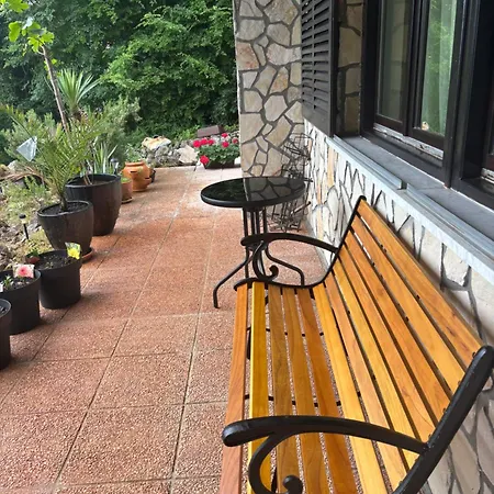 Spacious In Quiet Surrounding דירה *