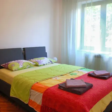 דירה Spacious In Quiet Surrounding